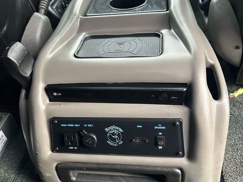 Used 2019 GMC Savana 2500 Conversion Van image 17