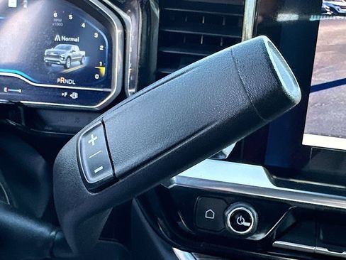 Used 2022 Chevrolet Silverado 1500 LT image 17