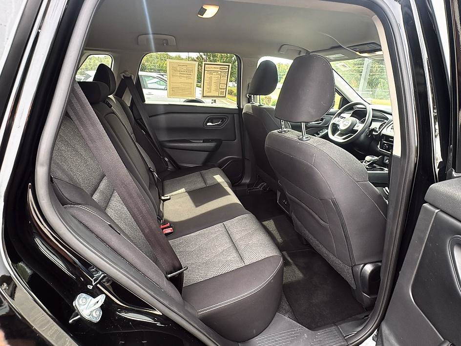 Certified 2024 Nissan Rogue SV AWD/4WD image 22