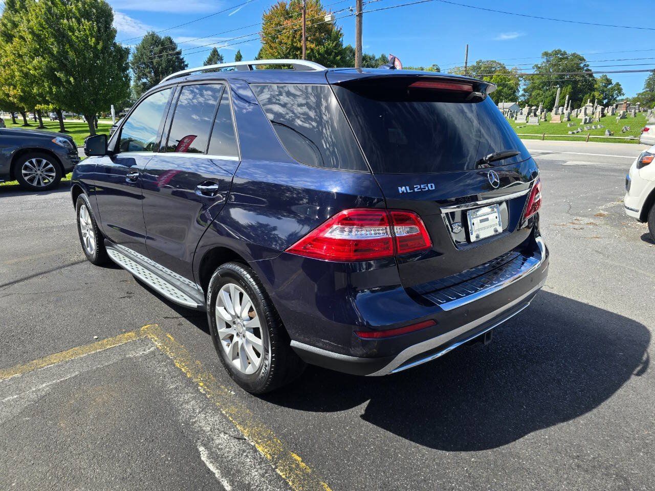 Used 2015 Mercedes-Benz ML 250 BlueTEC 4MATIC image 5