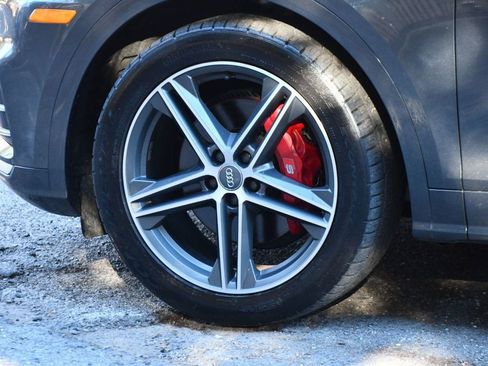 Used 2018 Audi SQ5 Premium Plus w/ S Sport Package image 15