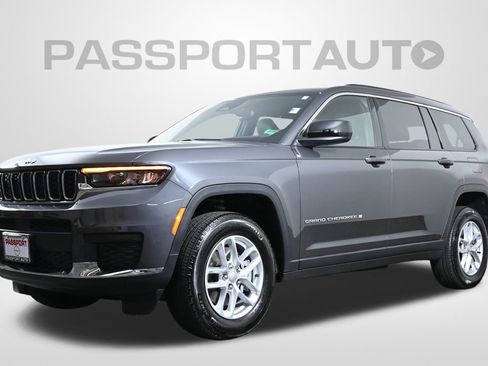 Used 2024 Jeep Grand Cherokee L Laredo image 1