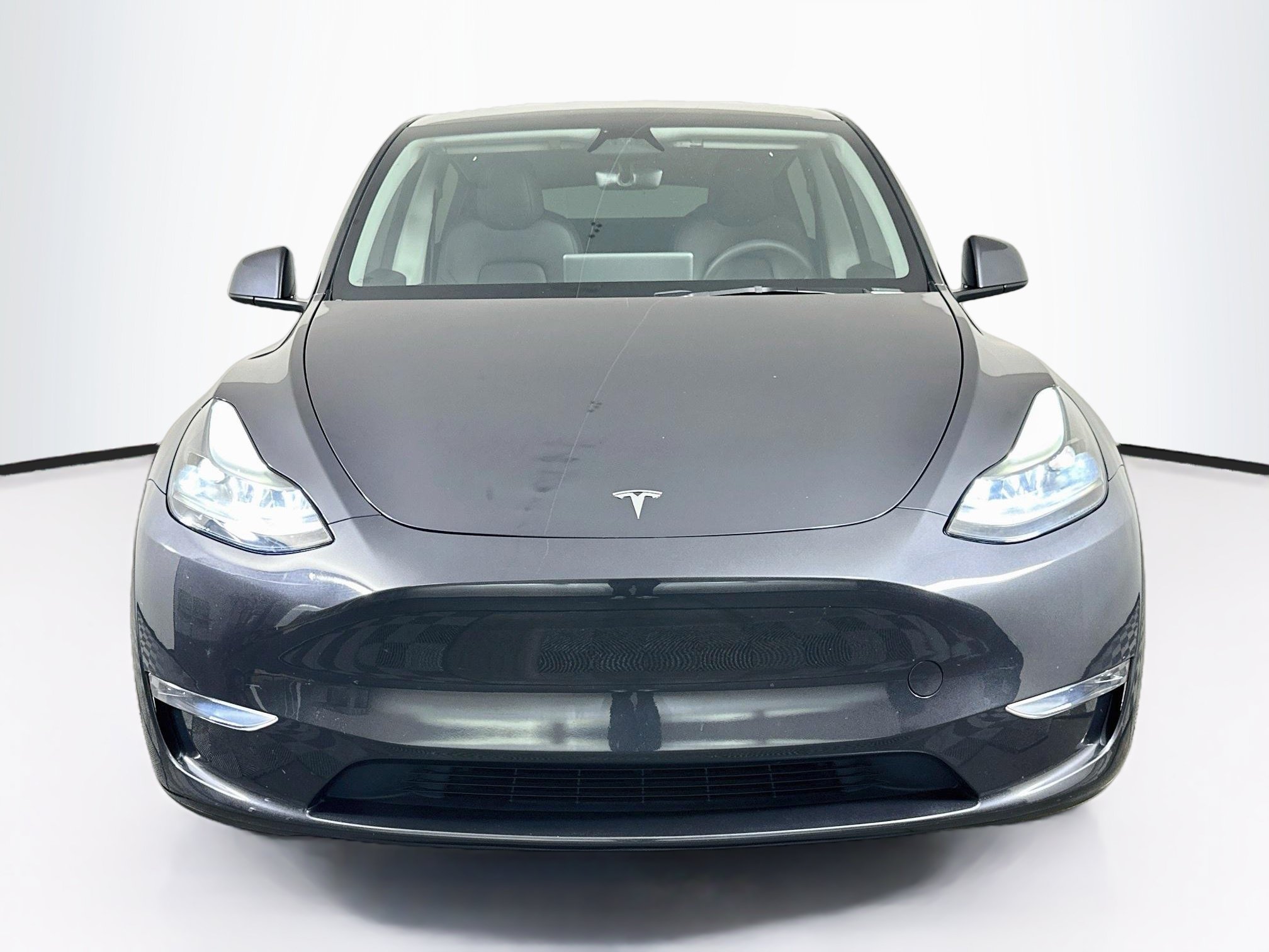 Used 2024 Tesla Model Y Long Range AWD/4WD image 2