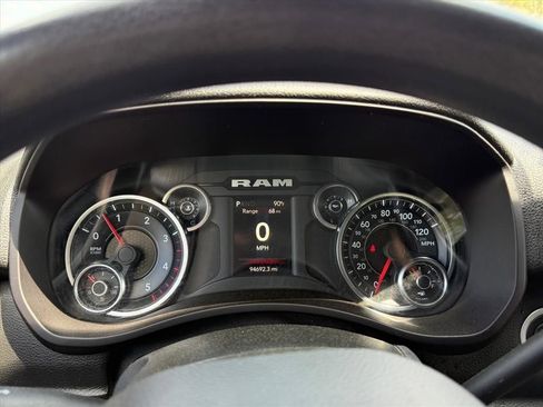 Used 2022 RAM 3500 Big Horn image 23