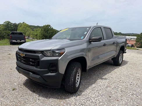 Used 2023 Chevrolet Colorado W/T RWD image 25