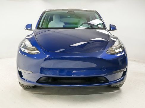 Used 2022 Tesla Model Y Long Range image 6
