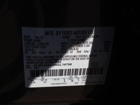 Used 2022 Lincoln Aviator AWD w/ Premium Package image 43