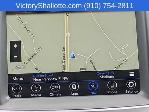 Used 2018 Chrysler 300 Limited w/ Safetytec Plus Group AWD/4WD image 4