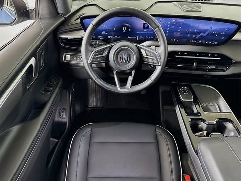 Used 2025 Buick Enclave Preferred image 21