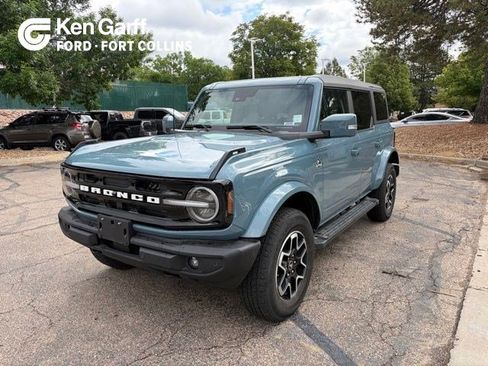 Used 2023 Ford Bronco Outer Banks AWD/4WD image 1