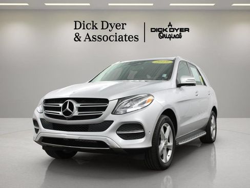 Used 2019 Mercedes-Benz GLE 400 4MATIC image 5