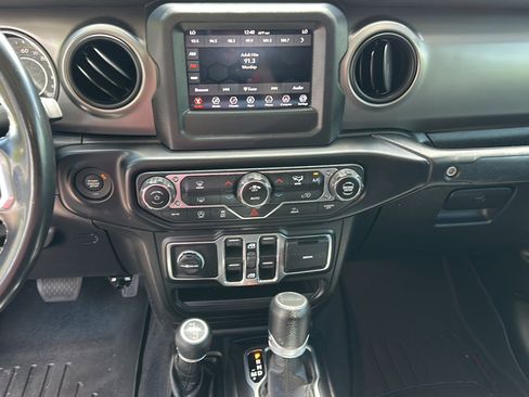 Used 2020 Jeep Gladiator Sport w/ Quick Order Package 24S image 31