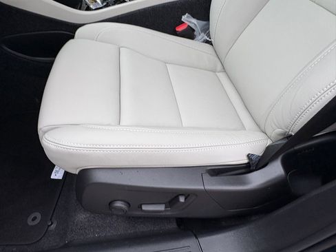 New 2026 Volvo XC40 B5 Ultra w/ Protection Package Premier image 18