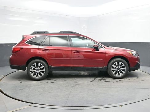 Used 2017 Subaru Outback 2.5i Limited AWD/4WD image 8