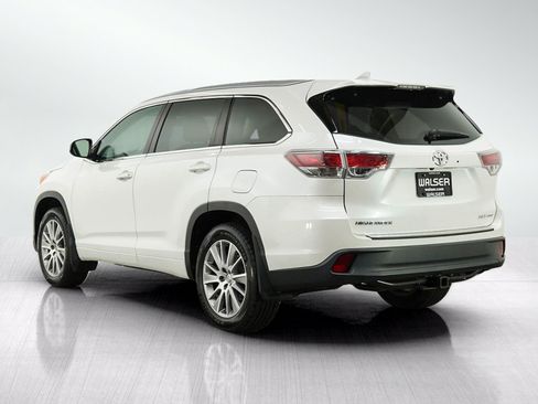 Used 2015 Toyota Highlander XLE AWD/4WD image 3