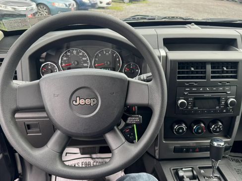 Used 2010 Jeep Liberty Sport w/ Popular Equipment Group AWD/4WD image 12