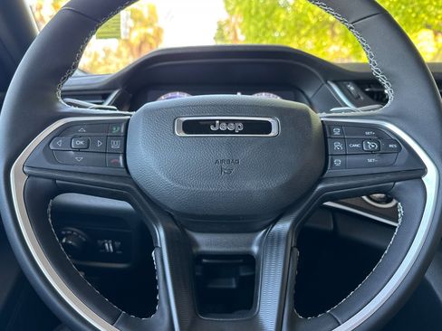 Certified 2025 Jeep Grand Cherokee L Altitude image 23