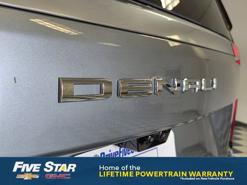 New 2026 GMC Yukon Denali w/ Denali Reserve Package AWD/4WD image 7