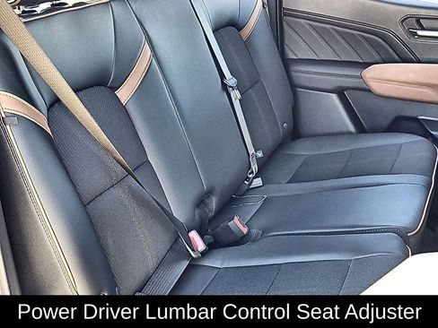 New 2024 GMC Canyon AT4 w/ Technology Package image 39