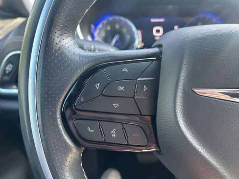 Used 2020 Chrysler Pacifica Limited w/ S Appearance Package image 25