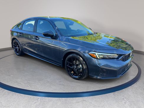 Used 2025 Honda Civic Sport image 3