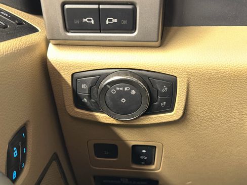 Used 2017 Ford F250 Lariat w/ Lariat Ultimate Package image 44