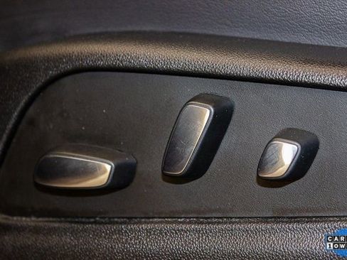 Used 2025 Cadillac XT5 Premium Luxury image 21