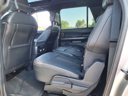 Used 2023 Ford Expedition Max Platinum image 6