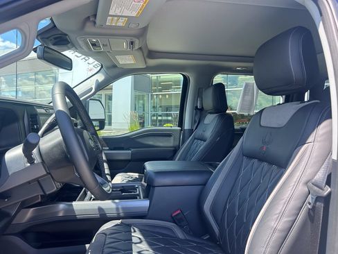 Used 2026 Ford F250 Lariat w/ Black Appearance Package AWD/4WD image 9