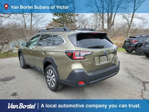 Certified 2025 Subaru Outback Premium AWD/4WD image 3