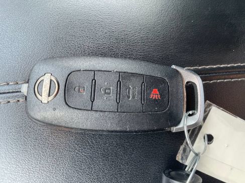 Certified 2025 Nissan Sentra SV FWD image 29