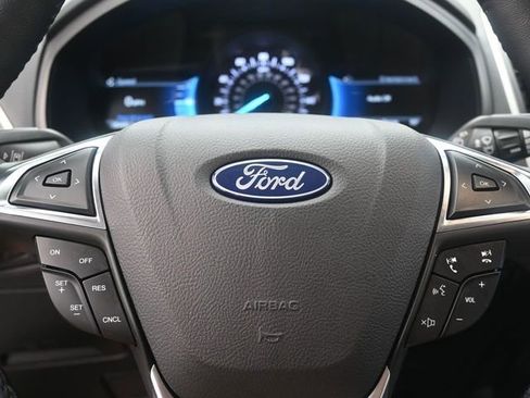 Used 2023 Ford Edge SEL w/ Convenience Package image 13