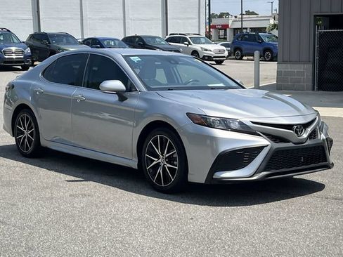 Used 2024 Toyota Camry SE FWD image 15