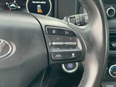 Used 2023 Hyundai Kona Limited image 14