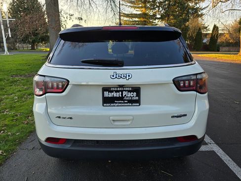 Used 2018 Jeep Compass Latitude w/ Cold Weather Group image 5