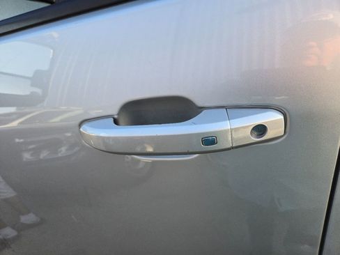 Used 2020 Chevrolet Silverado 2500 LT w/ Texas Edition image 8