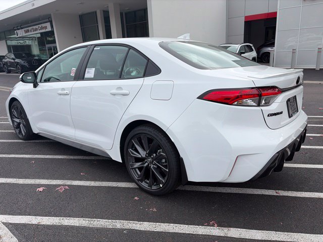 New 2026 Toyota Corolla SE w/ SE Package FWD image 9