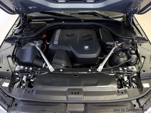 Certified 2024 BMW 530i xDrive w/ Premium Package image 40