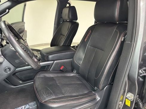 Used 2021 Nissan Titan PRO-4X w/ Pro-4x Convenience Package image 13