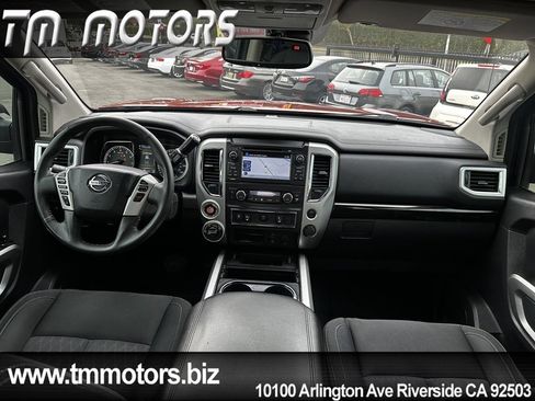 Used 2017 Nissan Titan SV AWD/4WD image 7