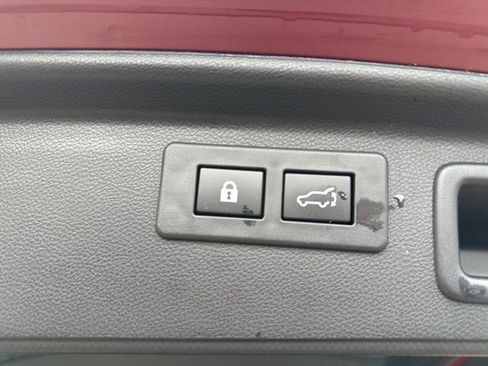 Certified 2023 Subaru Forester Premium image 28