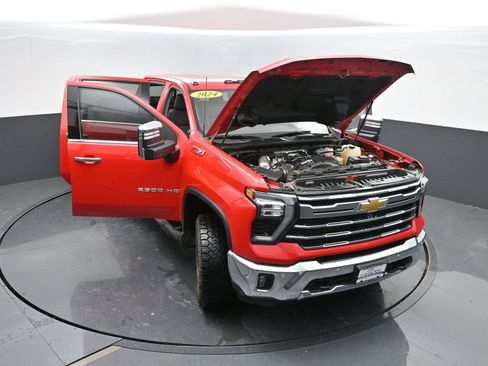 Used 2024 Chevrolet Silverado 2500 LTZ w/ LTZ Premium Package image 52