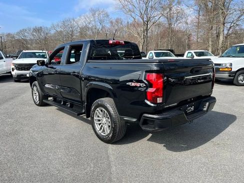 Used 2024 Chevrolet Colorado LT image 10