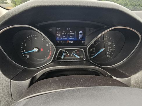 Used 2015 Ford Focus SE w/ Equipment Group 201A FWD image 11