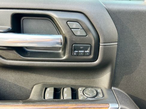 Used 2022 Chevrolet Silverado 3500 High Country image 16