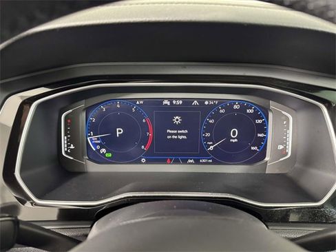 Used 2024 Volkswagen Jetta SEL image 3