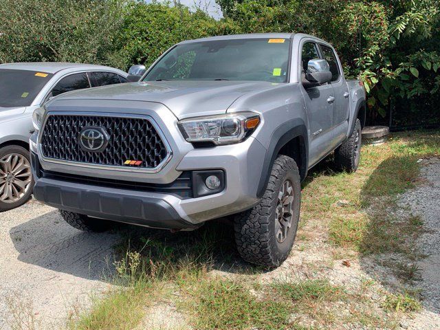 Used 2018 Toyota Tacoma TRD Off-Road AWD/4WD image 3