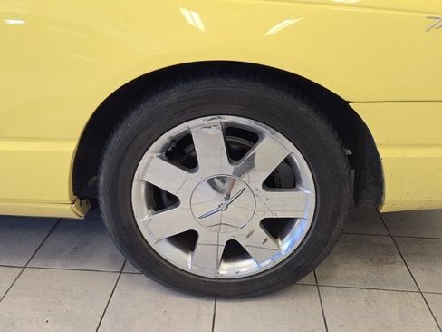 Used 2002 Ford Thunderbird RWD image 13