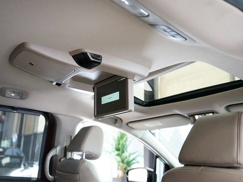 Used 2018 Honda Odyssey Elite image 3