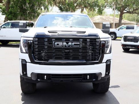 Used 2024 GMC Sierra 3500 Denali Ultimate AWD/4WD image 4